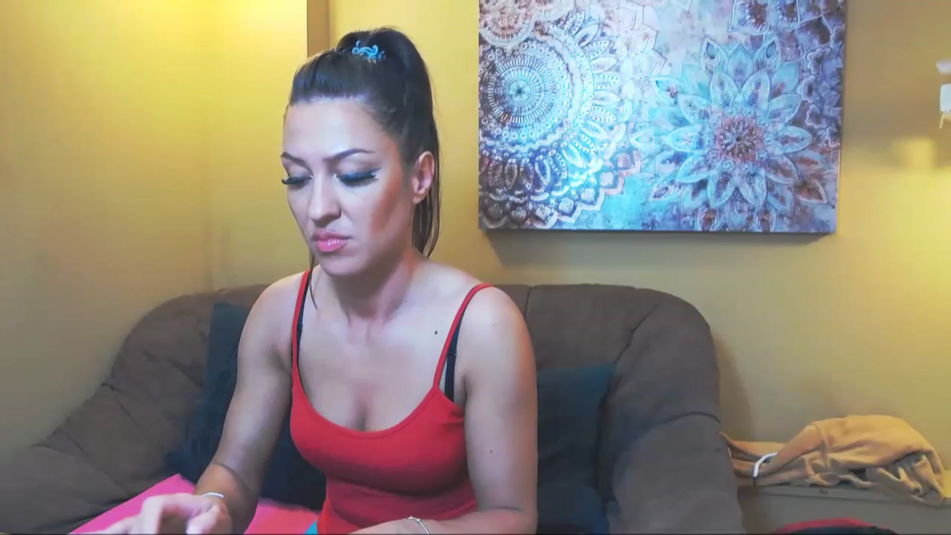 Gallery image thumbnail from SelinneTess's myfreecams stream on, 11/21/2022, 17:10 image 11 of 20