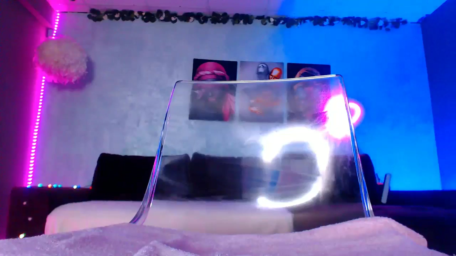 Gallery image thumbnail from SellenaCarter's myfreecams stream on, 01/10/2025, 12:46 image 14 of 20