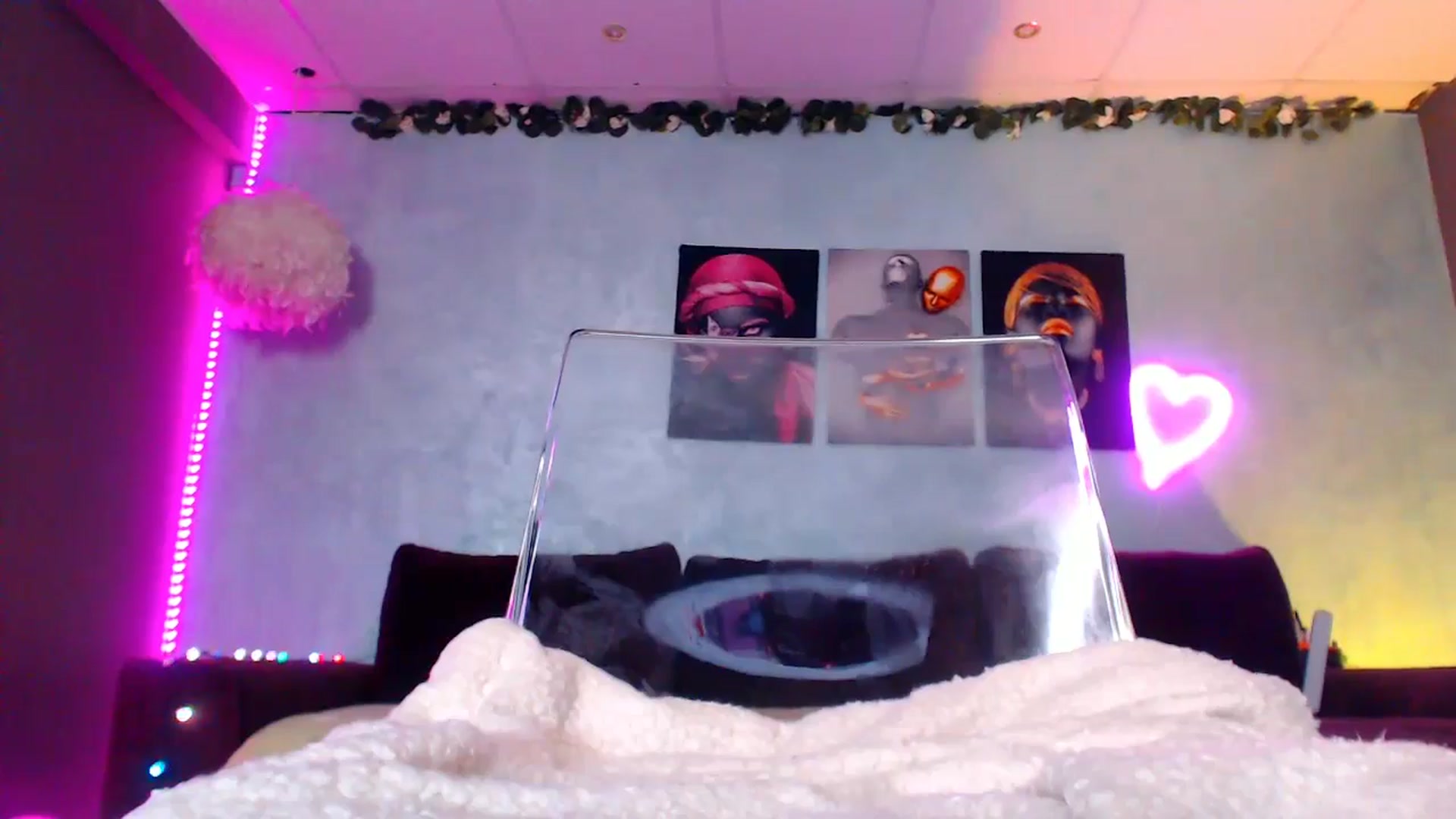 Gallery image thumbnail from SellenaCarter's myfreecams stream on, 01/12/2025, 13:06 image 11 of 20