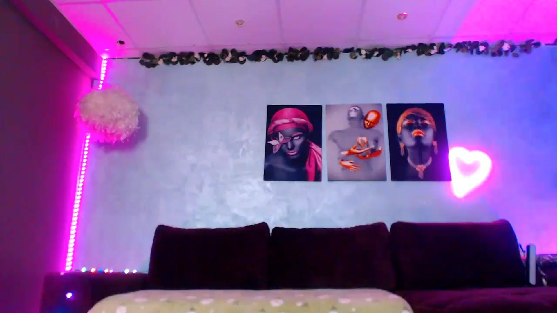 Gallery image thumbnail from SellenaCarter's myfreecams stream on, 01/23/2025, 12:53 image 19 of 20