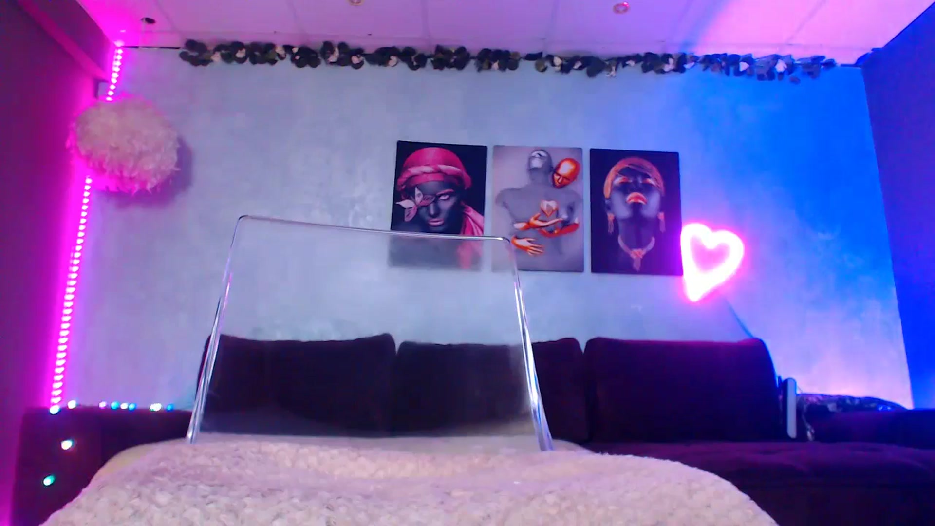 Gallery image thumbnail from SellenaCarter's myfreecams stream on, 01/26/2025, 13:14 image 4 of 20