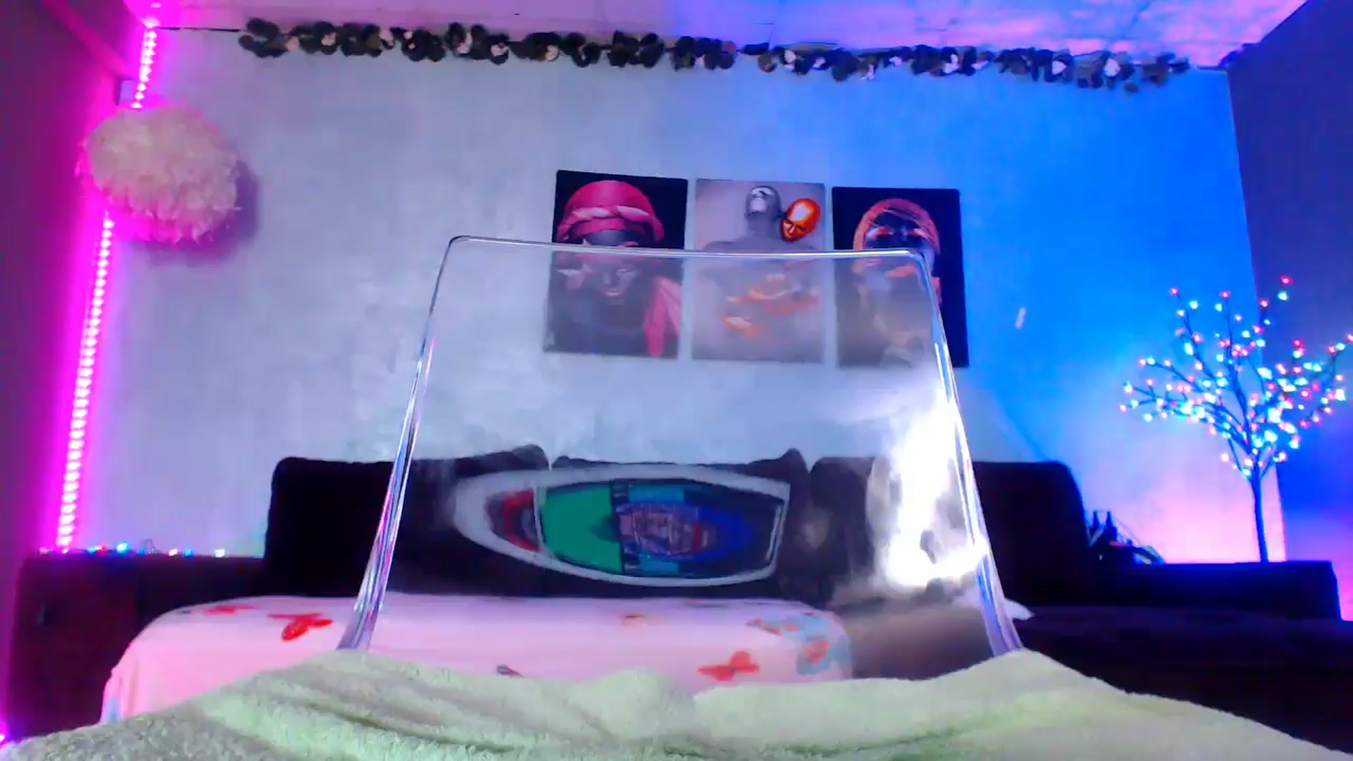 Gallery image thumbnail from SellenaCarter's myfreecams stream on, 02/02/2025, 11:01 image 18 of 20
