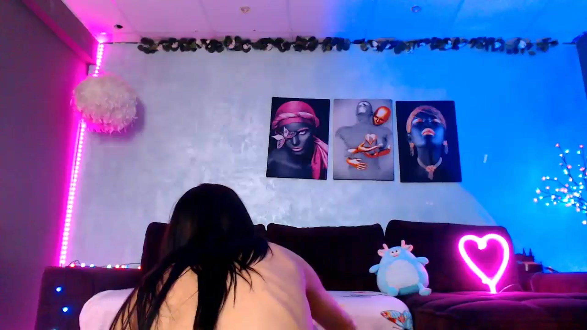 Gallery image thumbnail from SellenaCarter's myfreecams stream on, 02/07/2025, 12:49 image 19 of 20