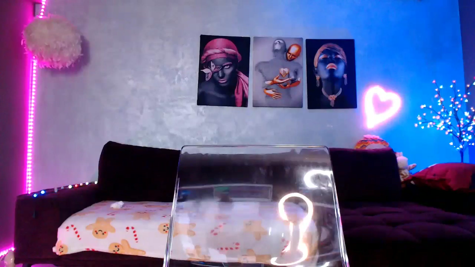 Gallery image thumbnail from SellenaCarter's myfreecams stream on, 02/21/2025, 11:36 image 15 of 20