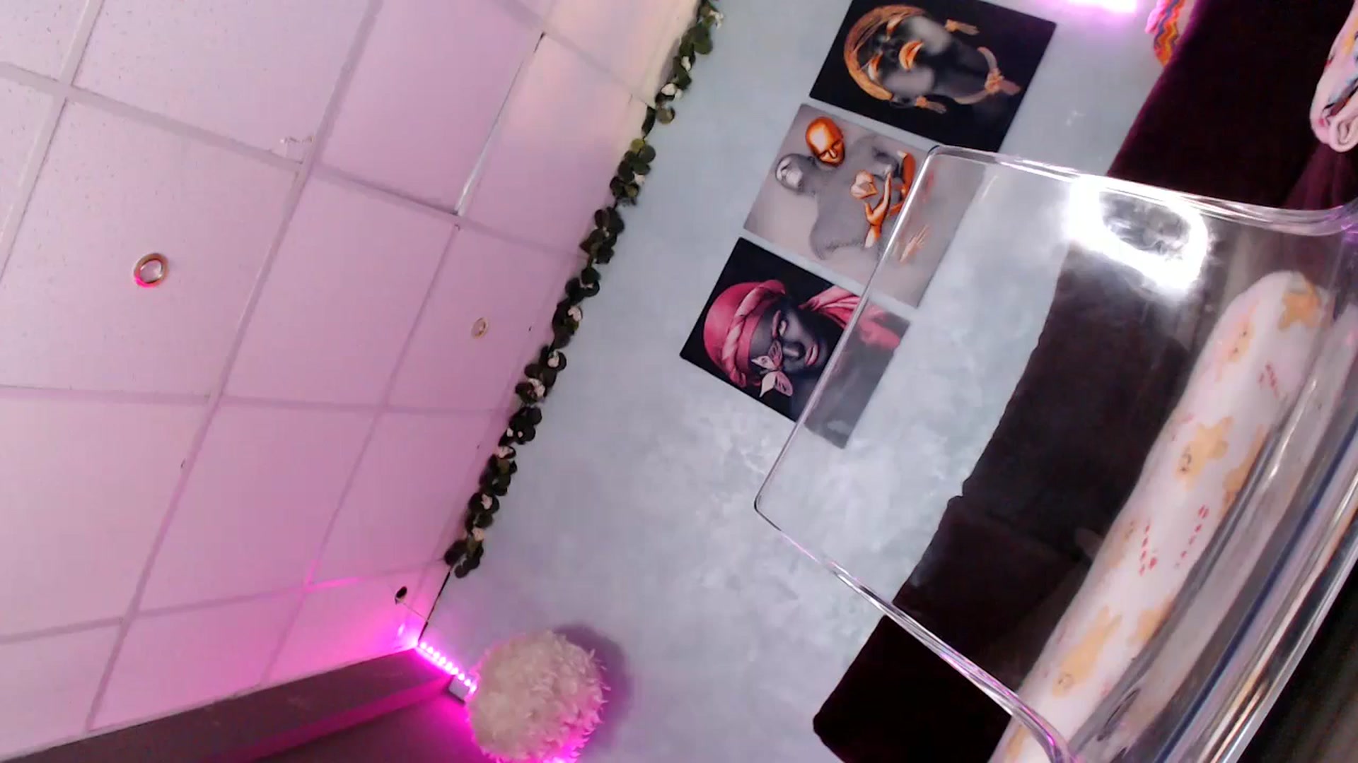 Gallery image thumbnail from SellenaCarter's myfreecams stream on, 02/25/2025, 09:06 image 11 of 20