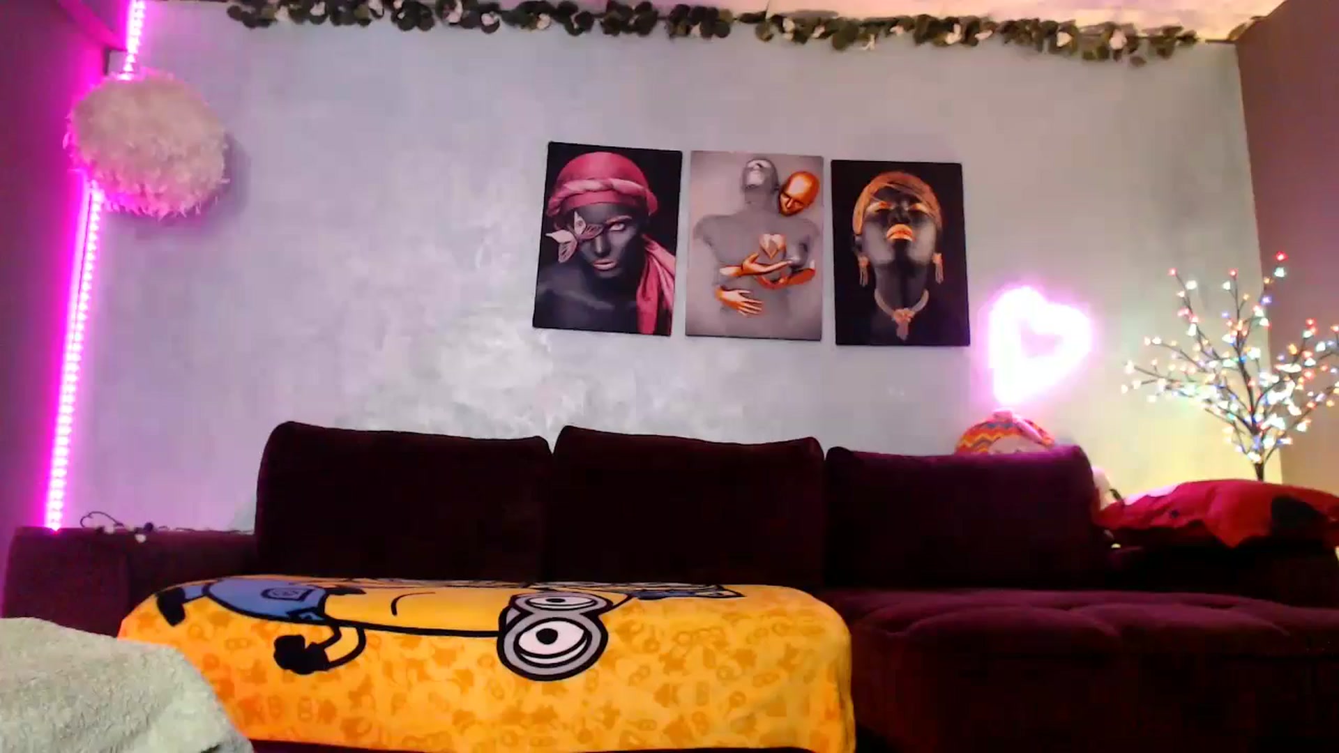 Gallery image thumbnail from SellenaCarter's myfreecams stream on, 02/27/2025, 12:04 image 18 of 20