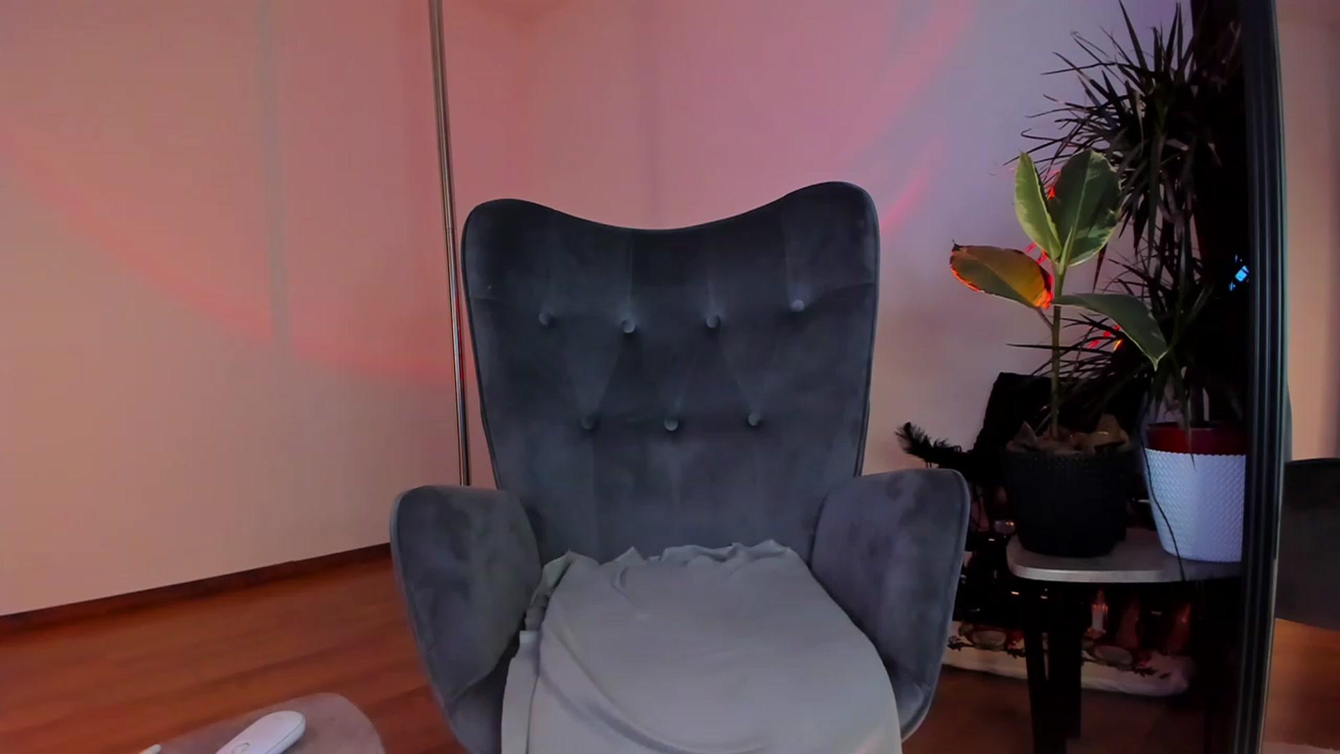 Gallery image thumbnail from Sellena_Girl's myfreecams stream on, 11/29/2022, 06:47 image 15 of 20
