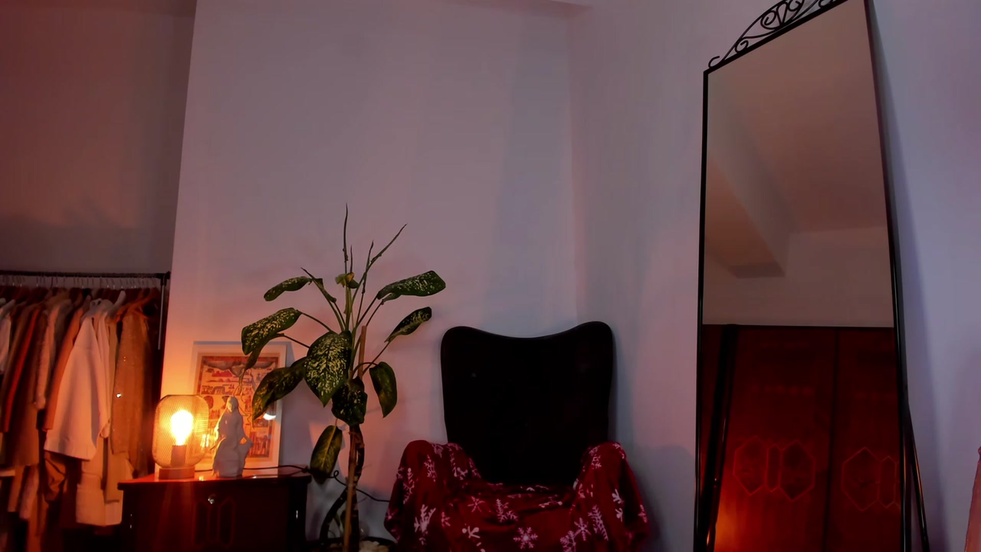 Gallery image thumbnail from Sellena_Girl's myfreecams stream on, 01/02/2024, 10:10 image 9 of 20