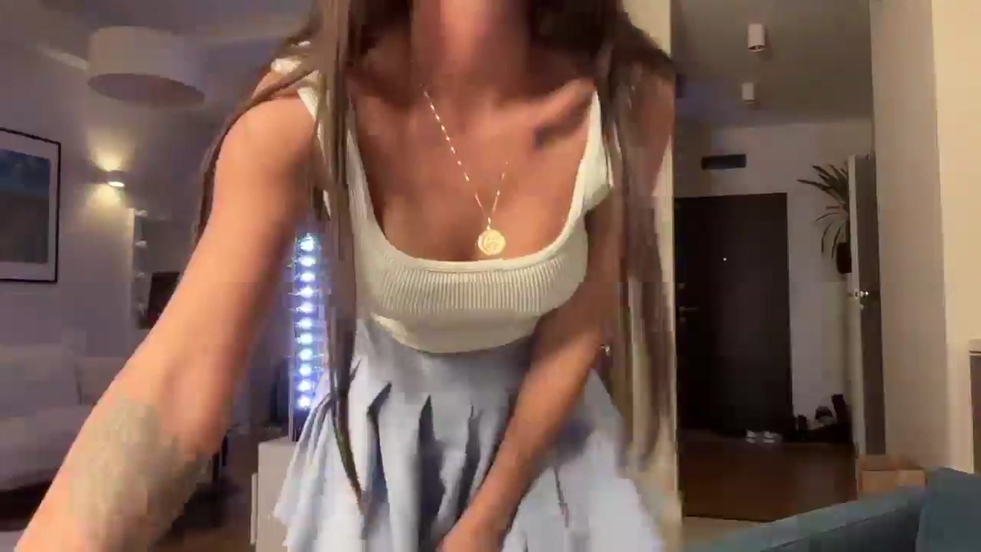 Gallery image thumbnail from Selvyna's myfreecams stream on, 03/18/2026, 19:44 image 4 of 20