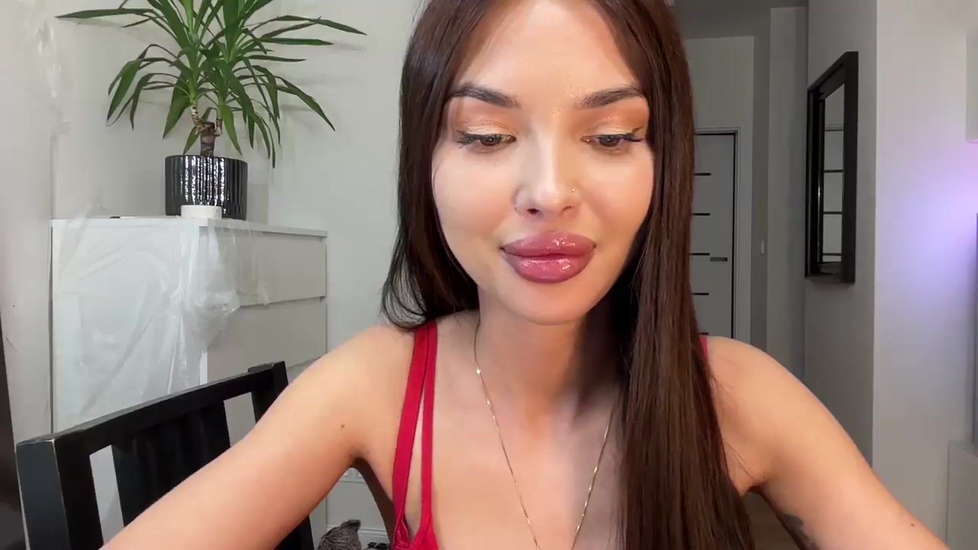 Gallery image thumbnail from Selvyna's myfreecams stream on, 03/27/2026, 19:06 image 5 of 20