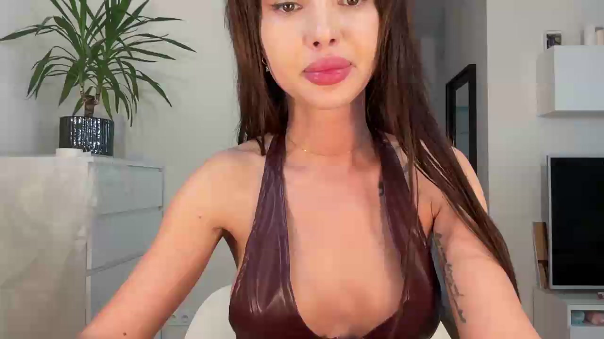 Gallery image thumbnail from Selvyna's myfreecams stream on, 05/12/2026, 07:49 image 7 of 20
