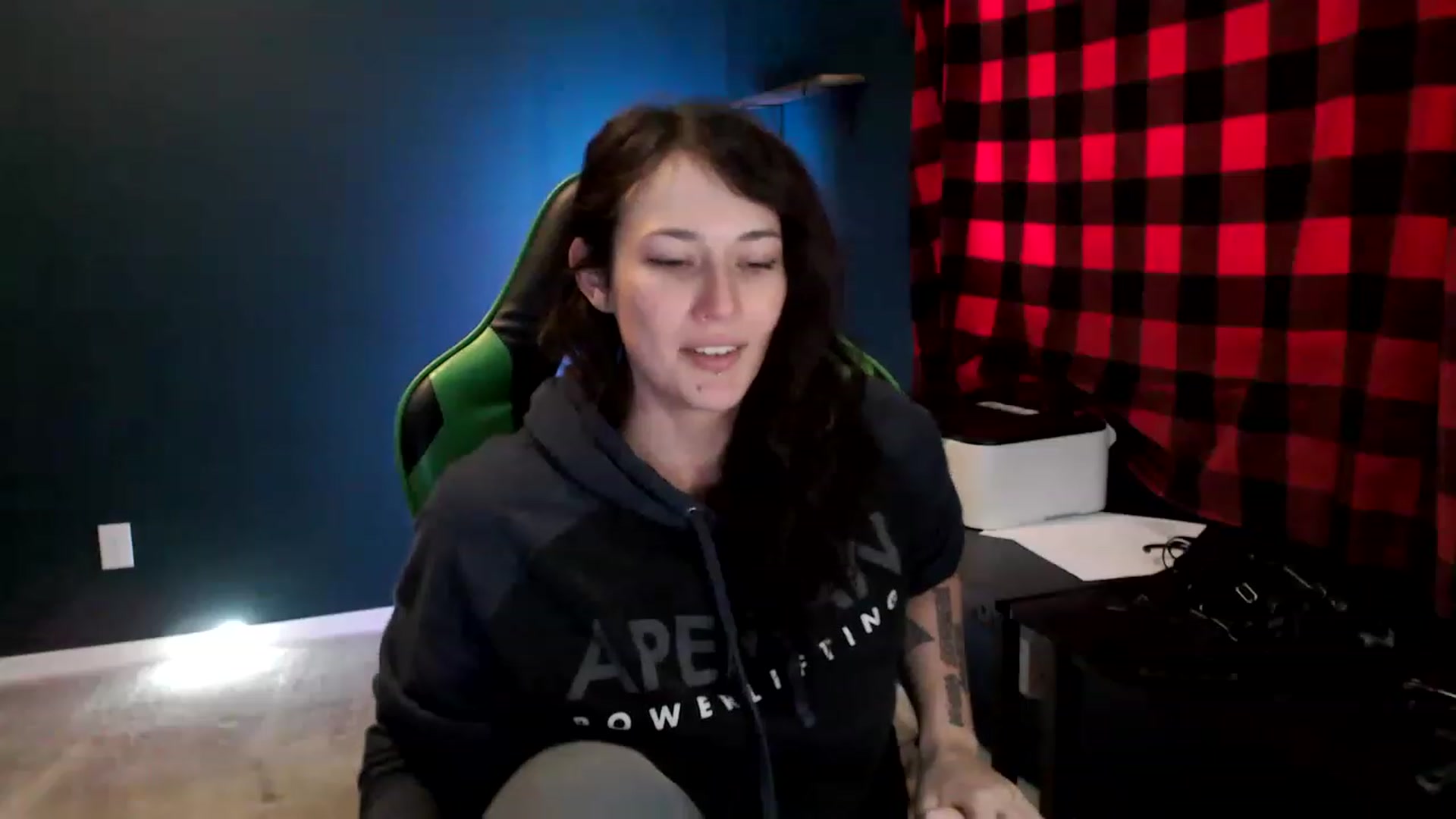 Gallery image thumbnail from Semperfuckme's myfreecams stream on, 02/05/2023, 17:22 image 3 of 20