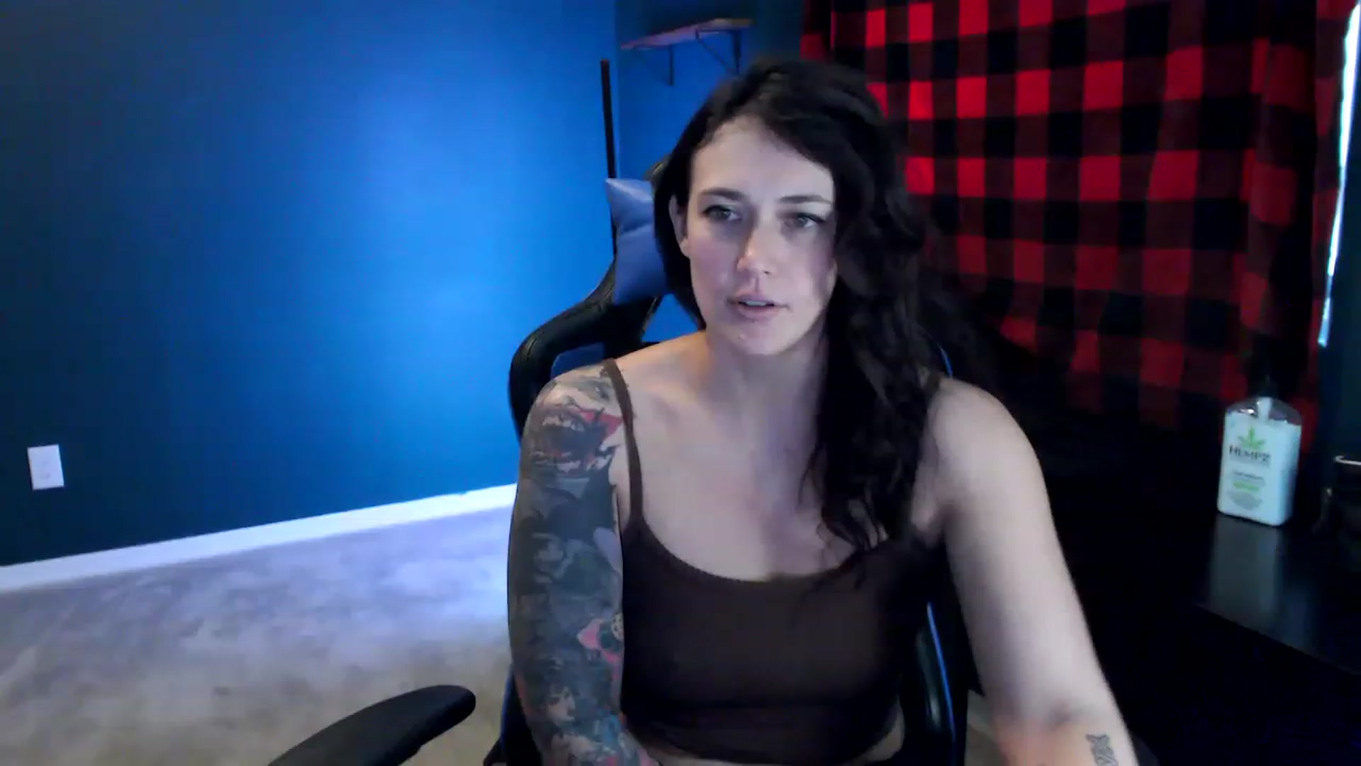 Gallery image thumbnail from Semperfuckme's myfreecams stream on, 02/18/2023, 18:35 image 12 of 20
