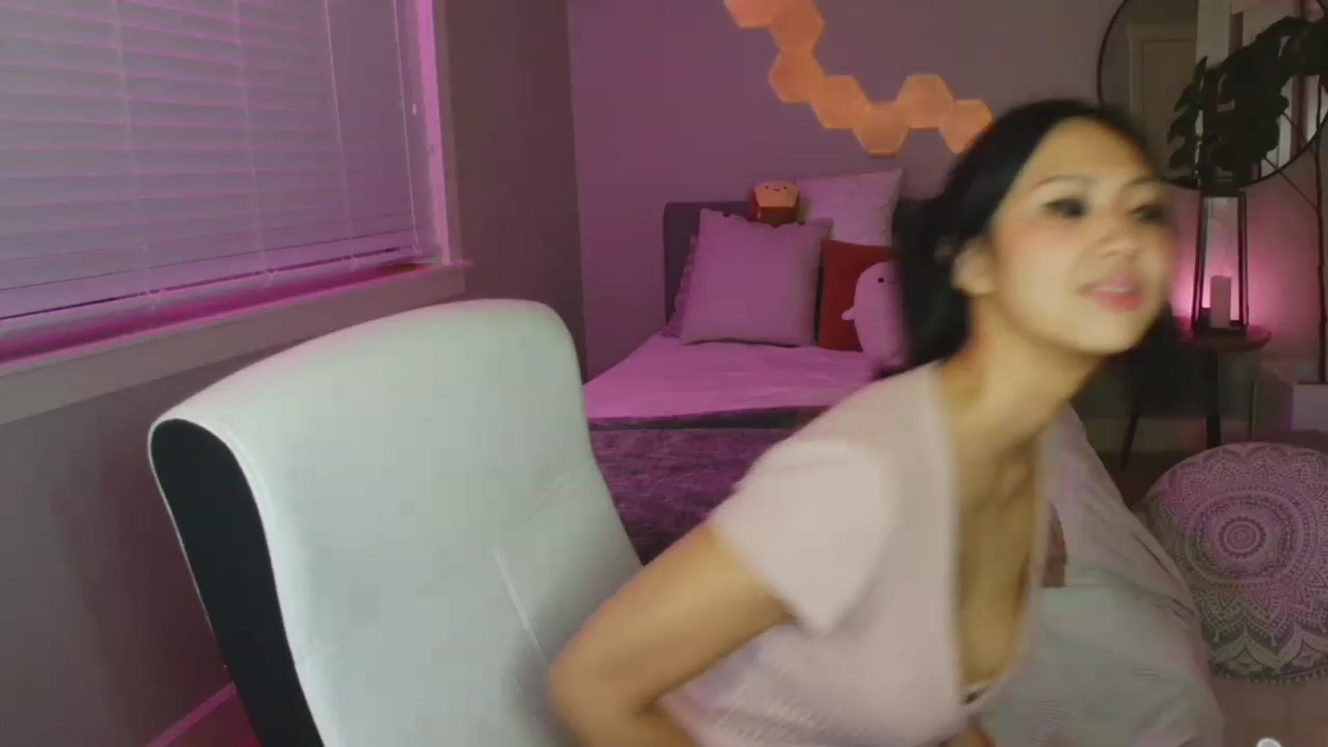 Gallery image thumbnail from SendTacoMoney's myfreecams stream on, 02/02/2023, 07:38 image 17 of 20
