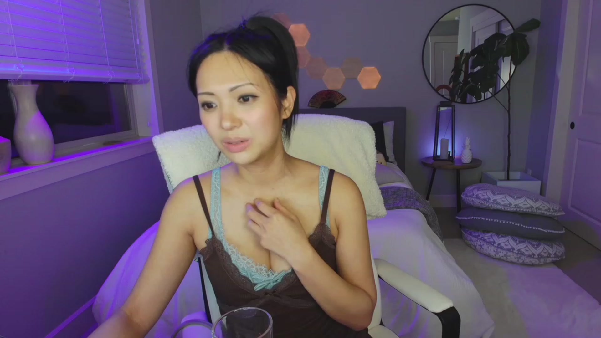 Gallery image thumbnail from SendTacoMoney's myfreecams stream on, 03/01/2023, 07:52 image 9 of 20