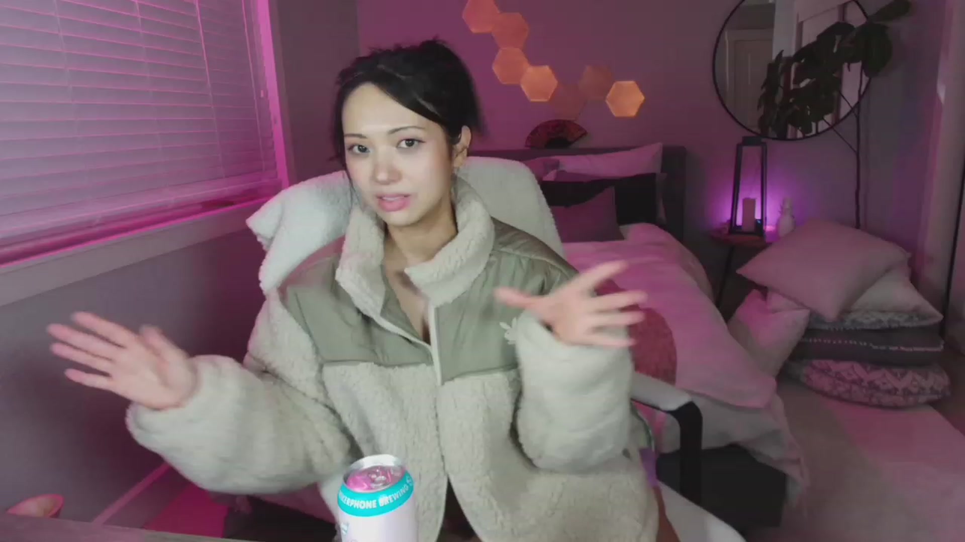 Gallery image thumbnail from SendTacoMoney's myfreecams stream on, 03/08/2023, 05:44 image 10 of 20
