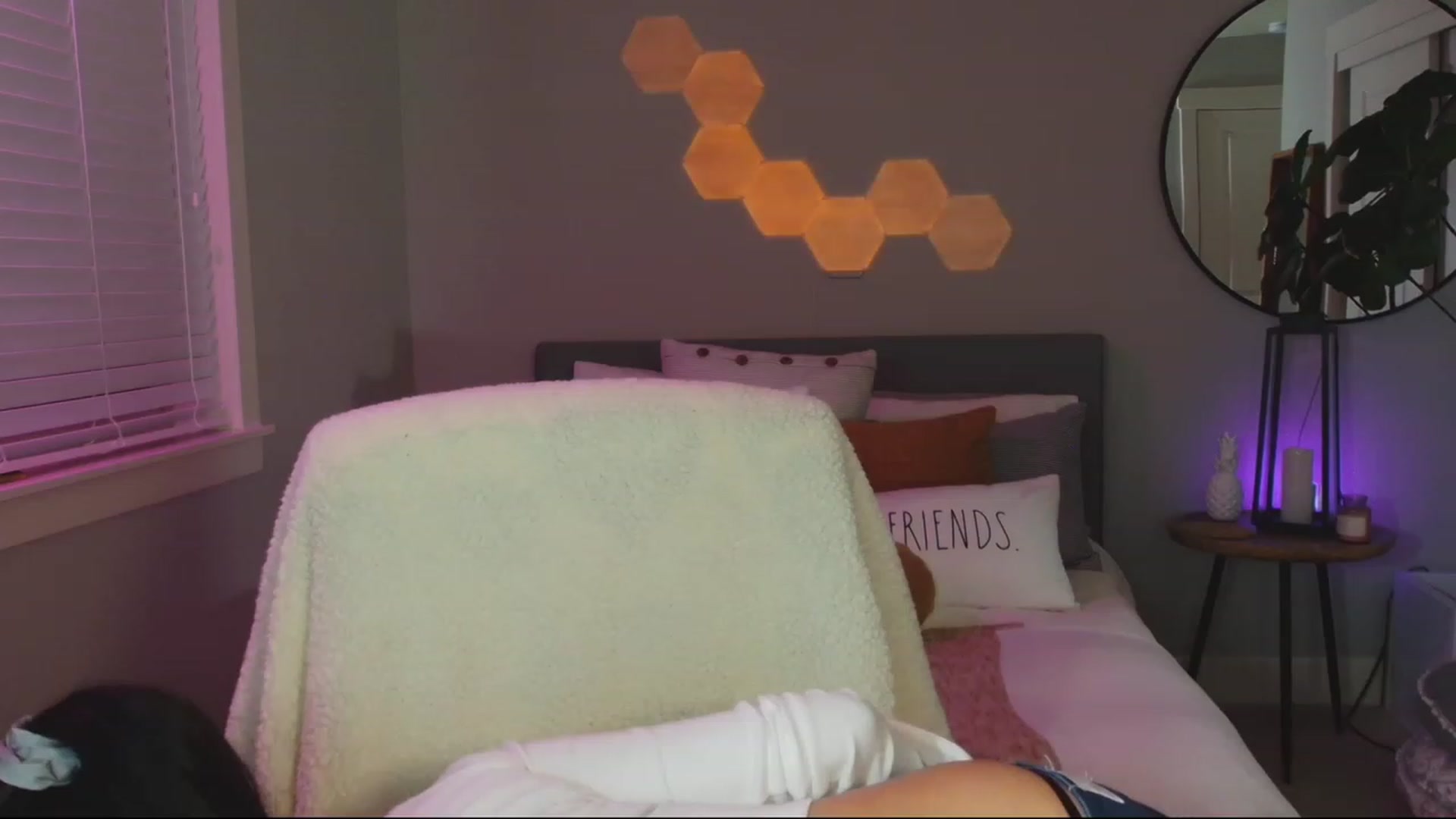 Gallery image thumbnail from SendTacoMoney's myfreecams stream on, 03/29/2023, 06:49 image 10 of 20
