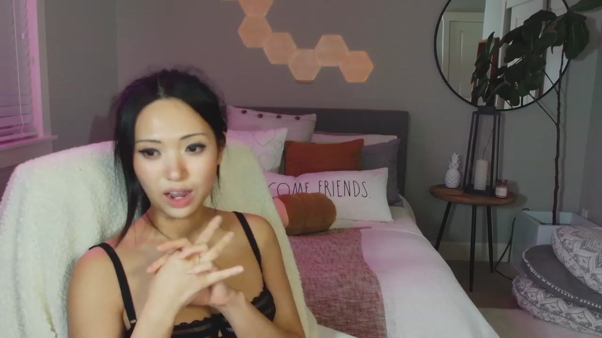 Gallery image thumbnail from SendTacoMoney's myfreecams stream on, 03/29/2023, 07:25 image 20 of 20