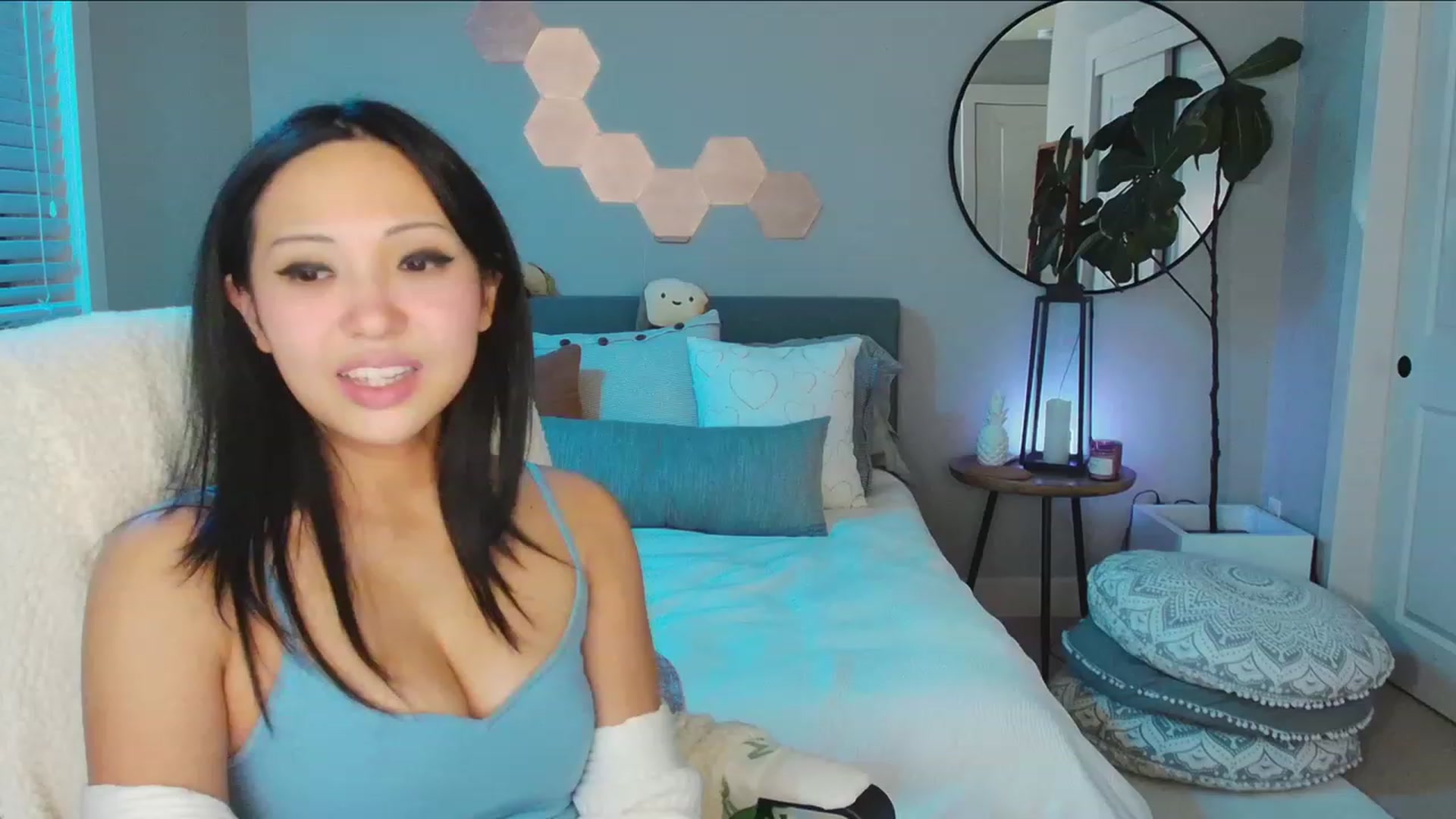 Gallery image thumbnail from SendTacoMoney's myfreecams stream on, 04/15/2023, 07:15 image 4 of 20