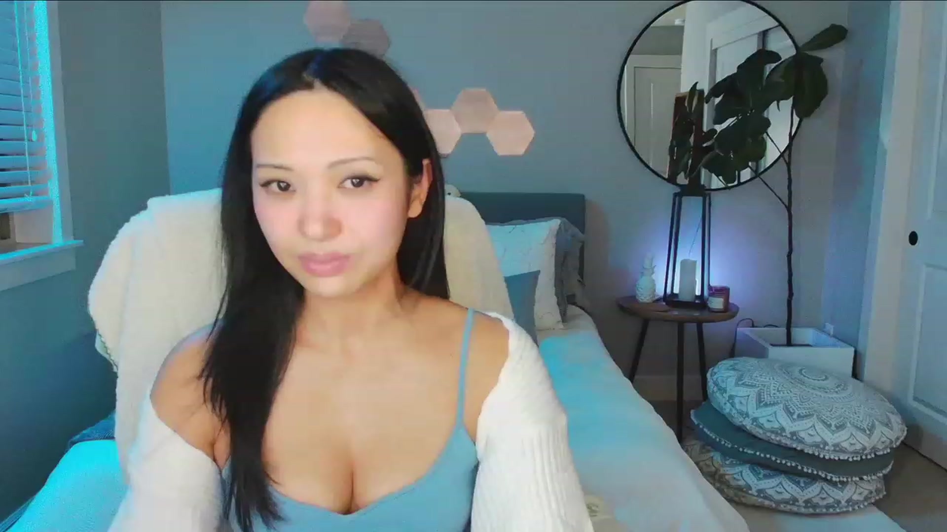 Gallery image thumbnail from SendTacoMoney's myfreecams stream on, 04/15/2023, 07:15 image 11 of 20