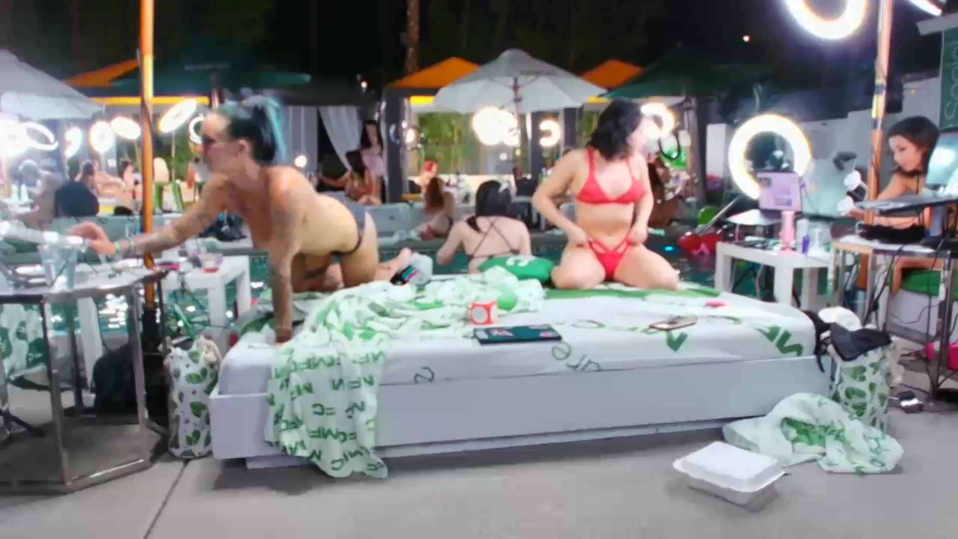 Gallery image thumbnail from SendTacoMoney's myfreecams stream on, 05/23/2023, 06:25 image 19 of 20
