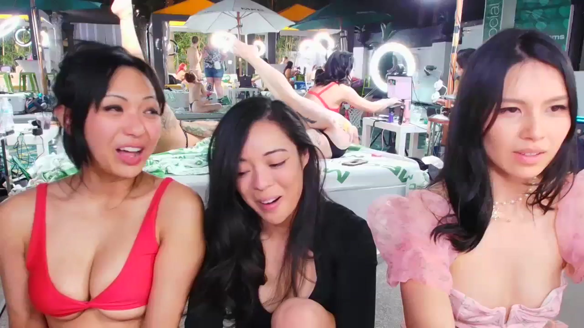 Gallery image thumbnail from SendTacoMoney's myfreecams stream on, 05/23/2023, 06:25 image 1 of 20