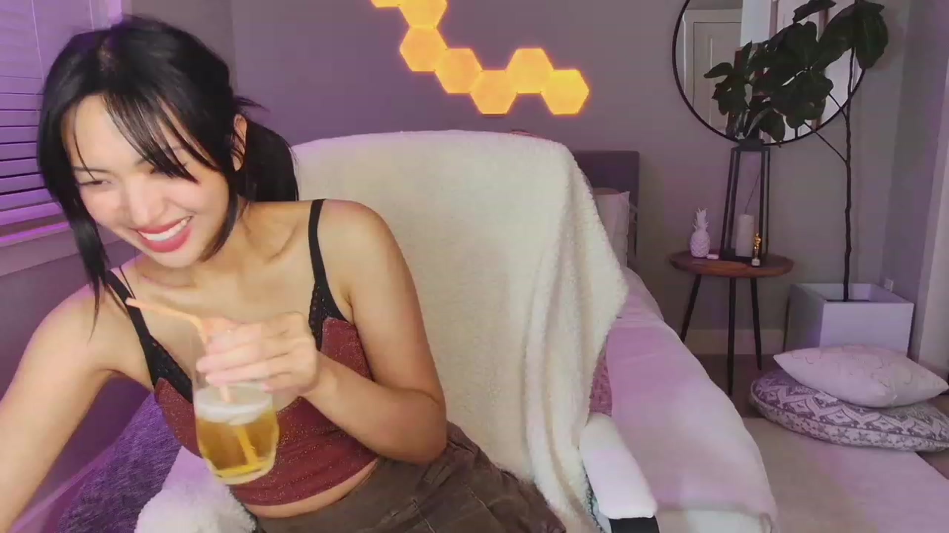 Gallery image thumbnail from SendTacoMoney's myfreecams stream on, 06/18/2023, 06:31 image 2 of 20