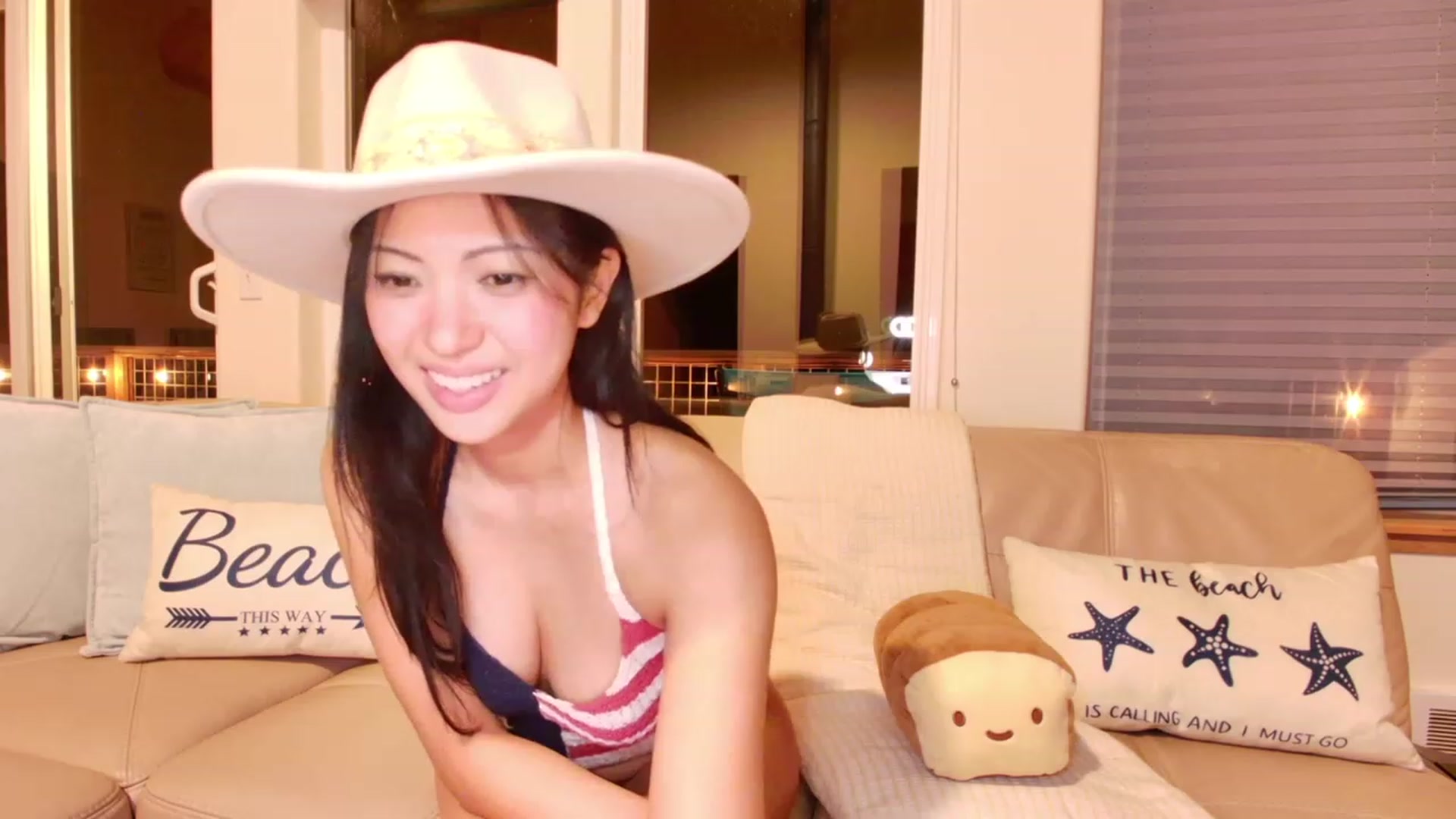 Gallery image thumbnail from SendTacoMoney's myfreecams stream on, 07/04/2023, 05:51 image 13 of 20