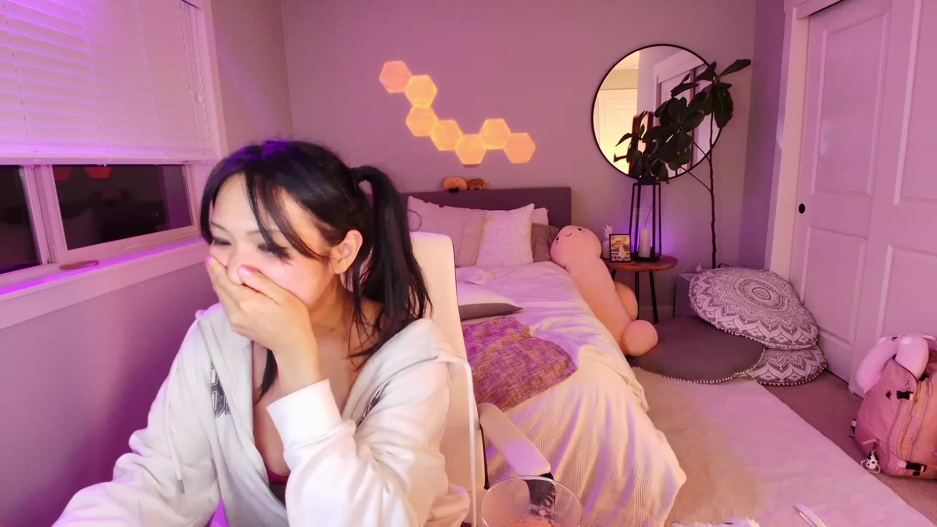 Gallery image thumbnail from SendTacoMoney's myfreecams stream on, 07/27/2023, 07:32 image 8 of 20