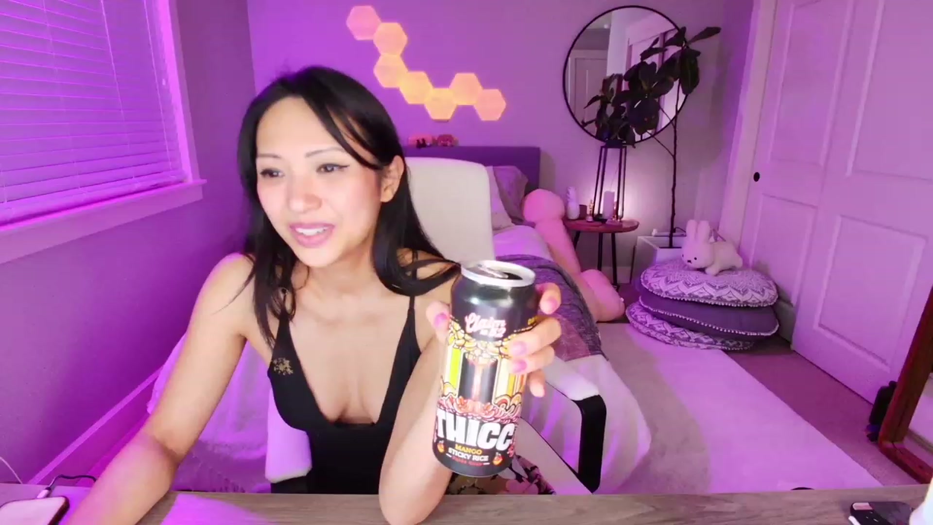 Gallery image thumbnail from SendTacoMoney's myfreecams stream on, 08/07/2023, 07:59 image 9 of 20