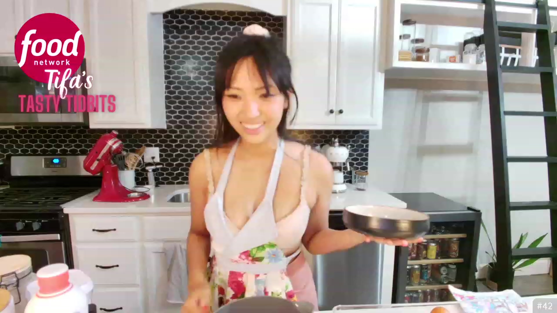 Gallery image thumbnail from SendTacoMoney's myfreecams stream on, 09/02/2023, 06:59 image 2 of 20