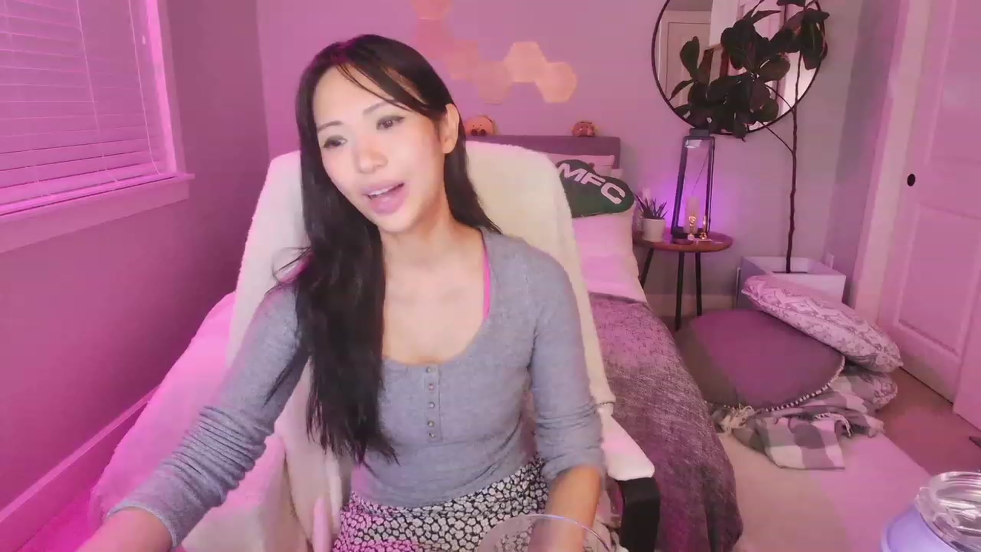Gallery image thumbnail from SendTacoMoney's myfreecams stream on, 11/09/2023, 06:35 image 4 of 20