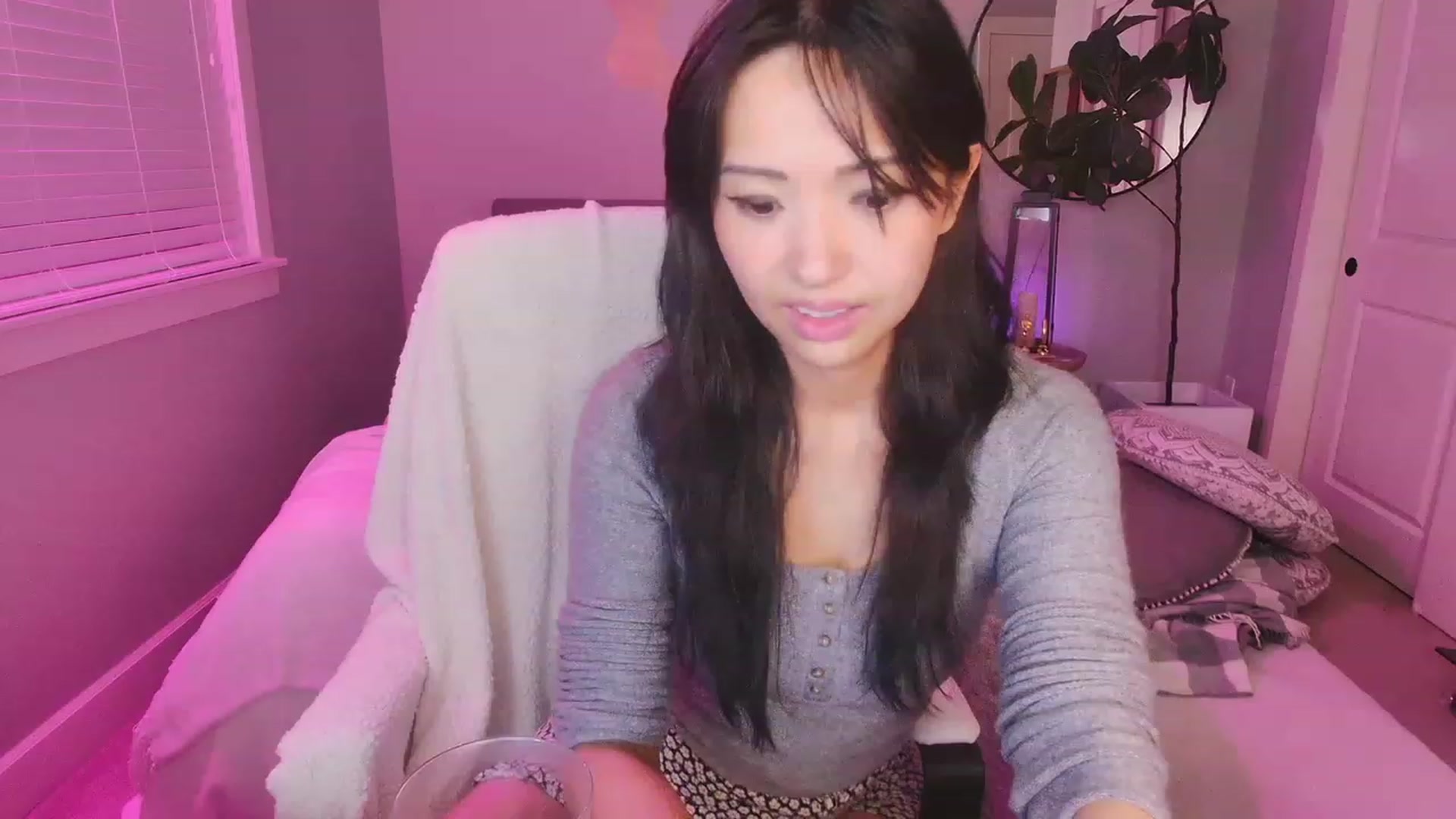 Gallery image thumbnail from SendTacoMoney's myfreecams stream on, 11/09/2023, 06:35 image 20 of 20