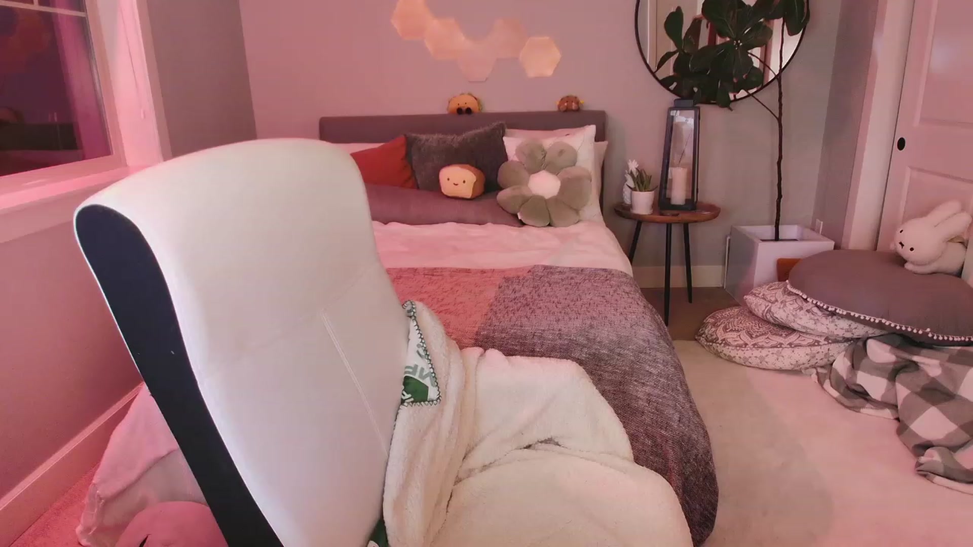 Gallery image thumbnail from SendTacoMoney's myfreecams stream on, 11/19/2023, 08:03 image 11 of 20