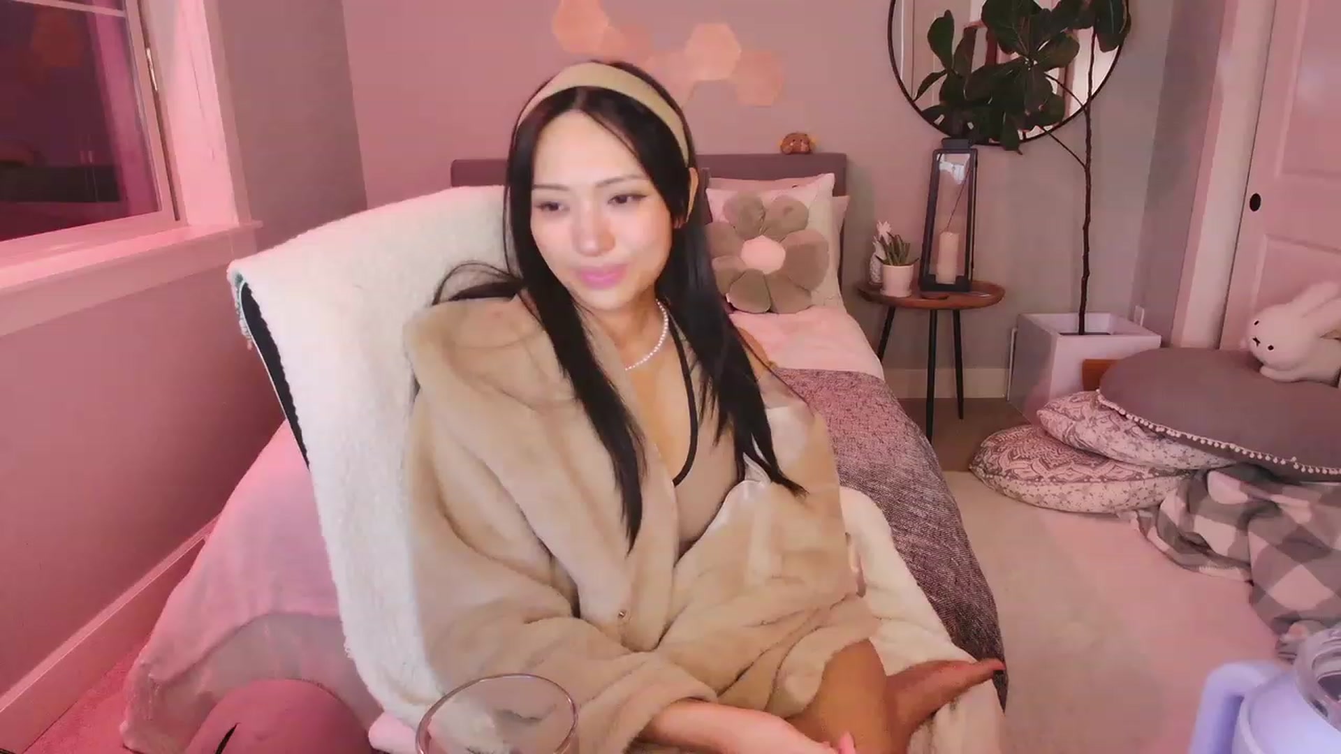 Gallery image thumbnail from SendTacoMoney's myfreecams stream on, 11/19/2023, 08:03 image 6 of 20