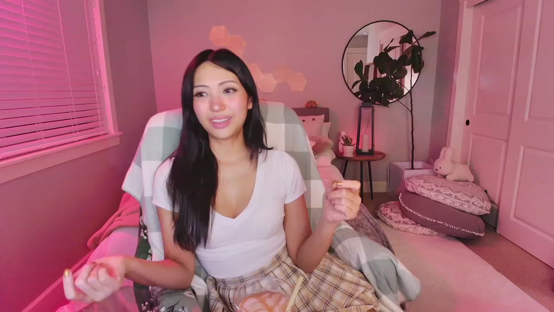 Gallery image thumbnail from SendTacoMoney's myfreecams stream on, 11/29/2023, 07:35 image 4 of 20