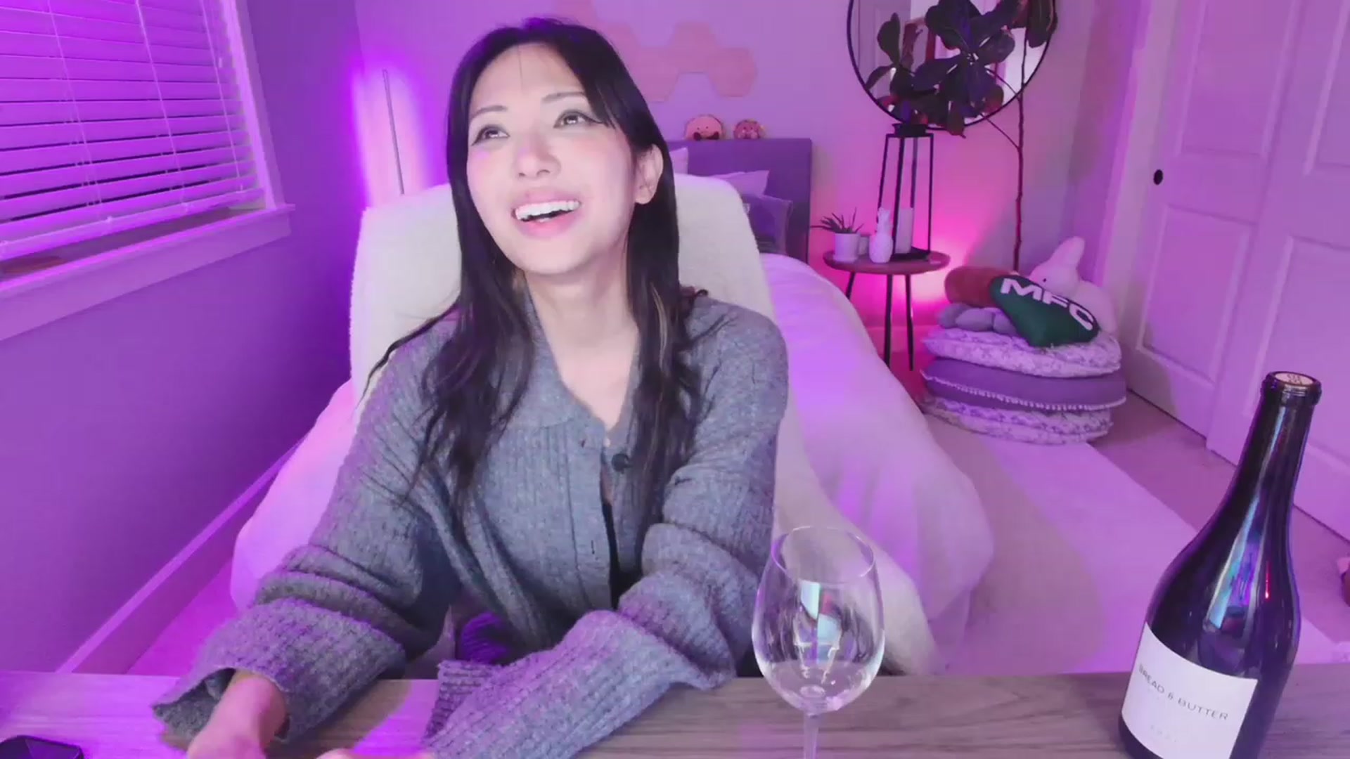 Gallery image thumbnail from SendTacoMoney's myfreecams stream on, 01/14/2024, 08:11 image 1 of 20