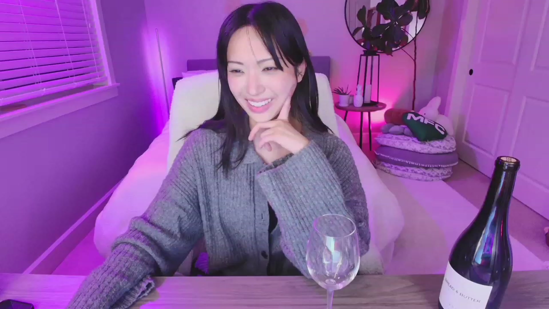 Gallery image thumbnail from SendTacoMoney's myfreecams stream on, 01/14/2024, 08:11 image 5 of 20