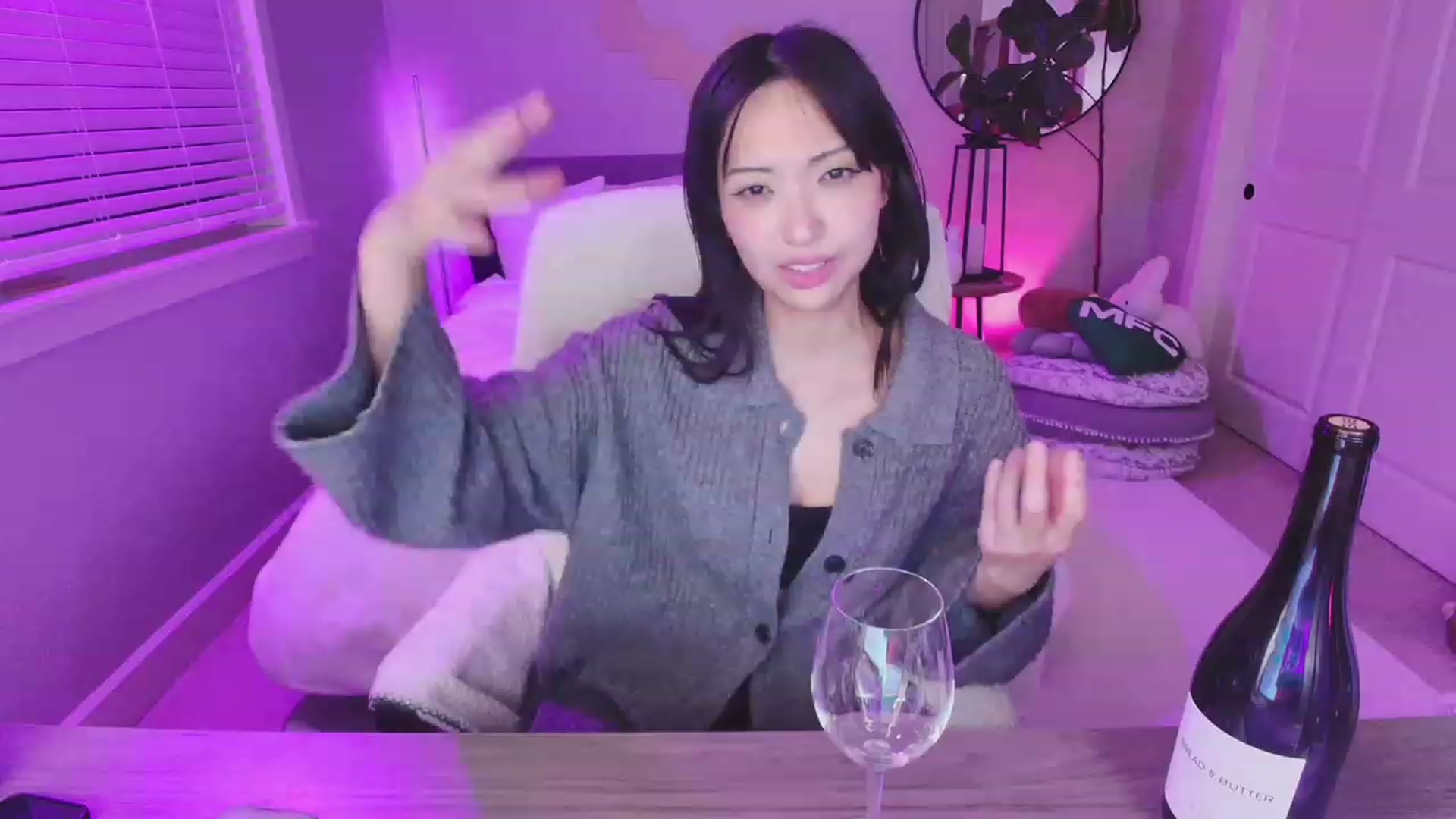 Gallery image thumbnail from SendTacoMoney's myfreecams stream on, 01/14/2024, 08:11 image 4 of 20