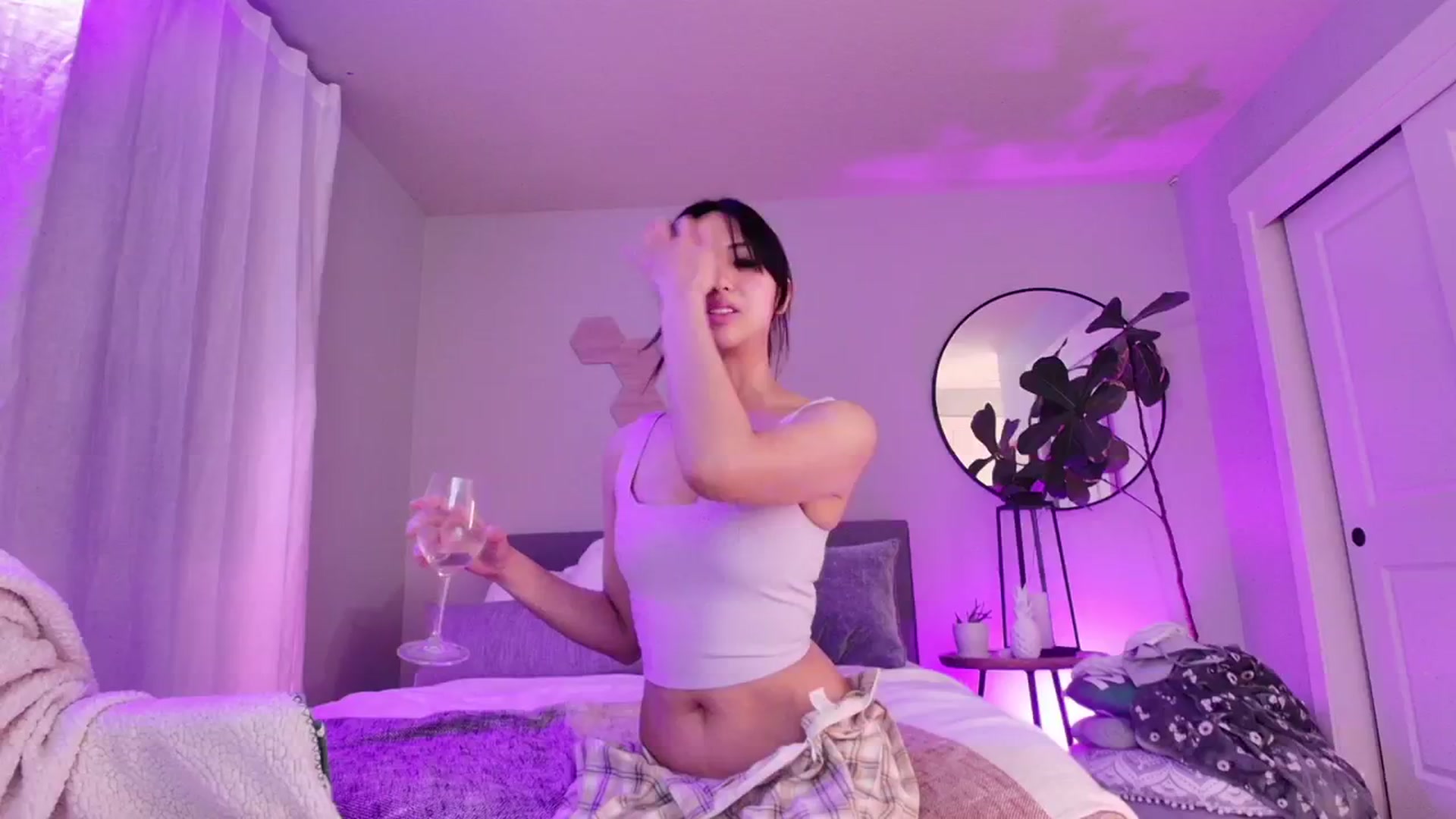 Gallery image thumbnail from SendTacoMoney's myfreecams stream on, 02/26/2024, 09:13 image 11 of 20