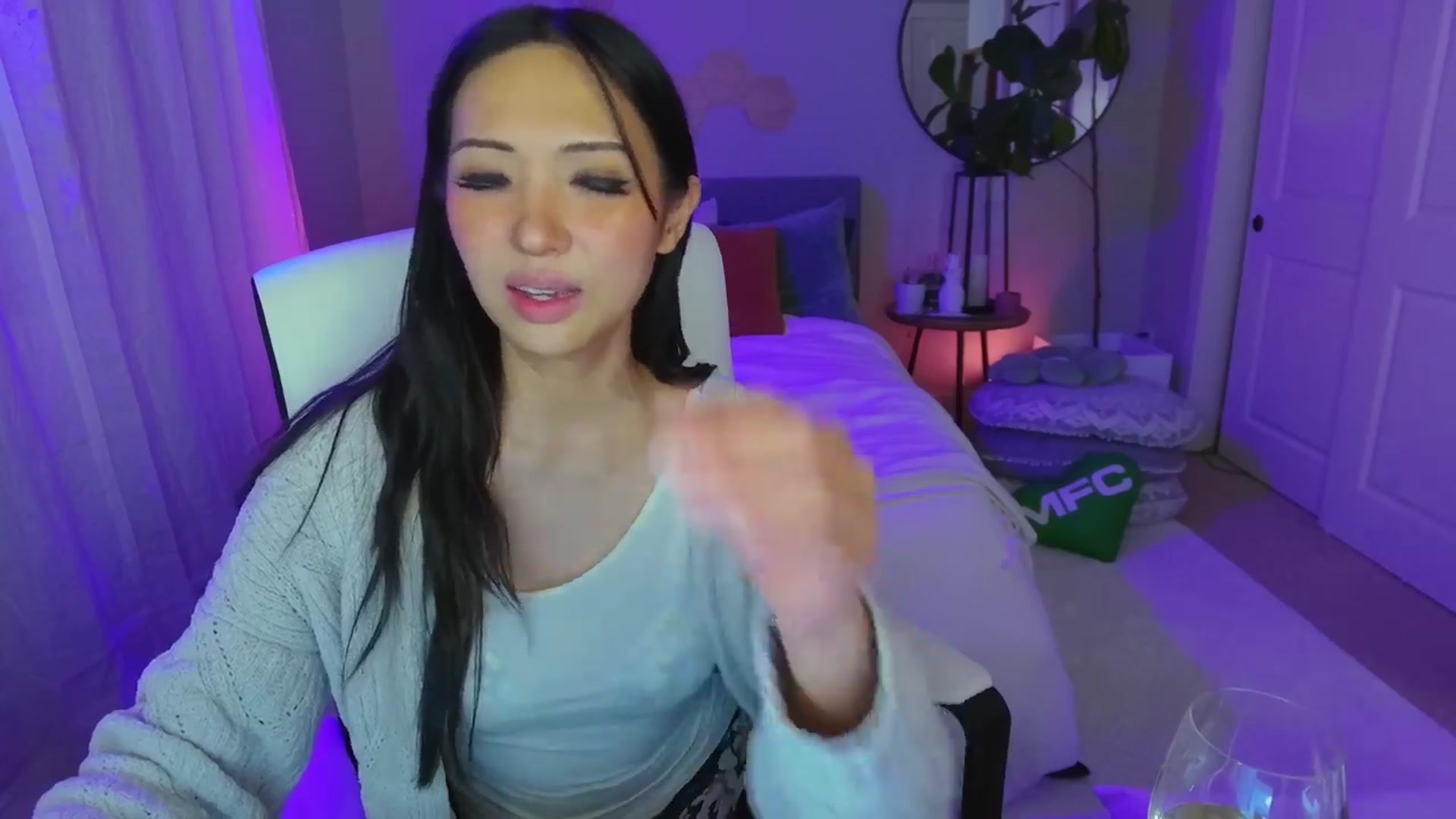 Gallery image thumbnail from SendTacoMoney's myfreecams stream on, 04/06/2024, 09:01 image 14 of 20