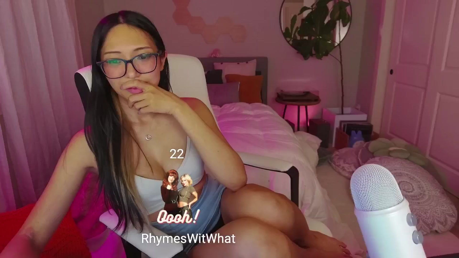 Gallery image thumbnail from SendTacoMoney's myfreecams stream on, 07/25/2024, 05:41 image 12 of 20