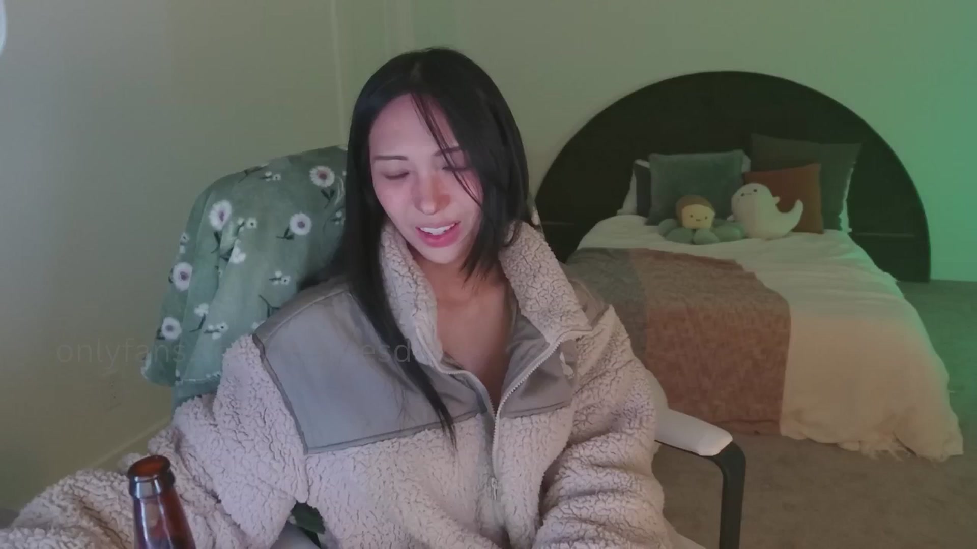 Gallery image thumbnail from SendTacoMoney's myfreecams stream on, 10/16/2024, 05:52 image 2 of 20