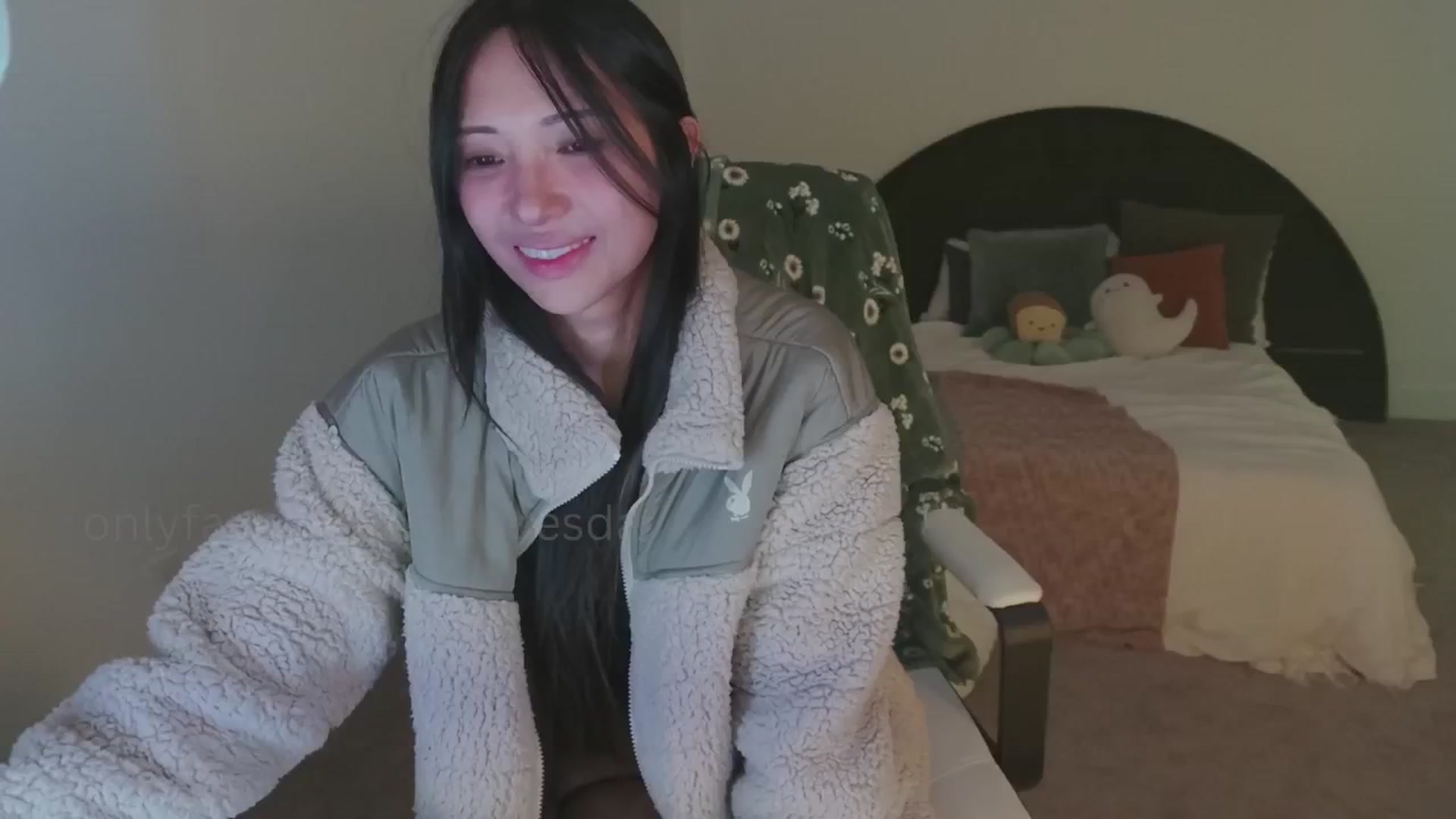 Gallery image thumbnail from SendTacoMoney's myfreecams stream on, 10/16/2024, 05:52 image 17 of 20