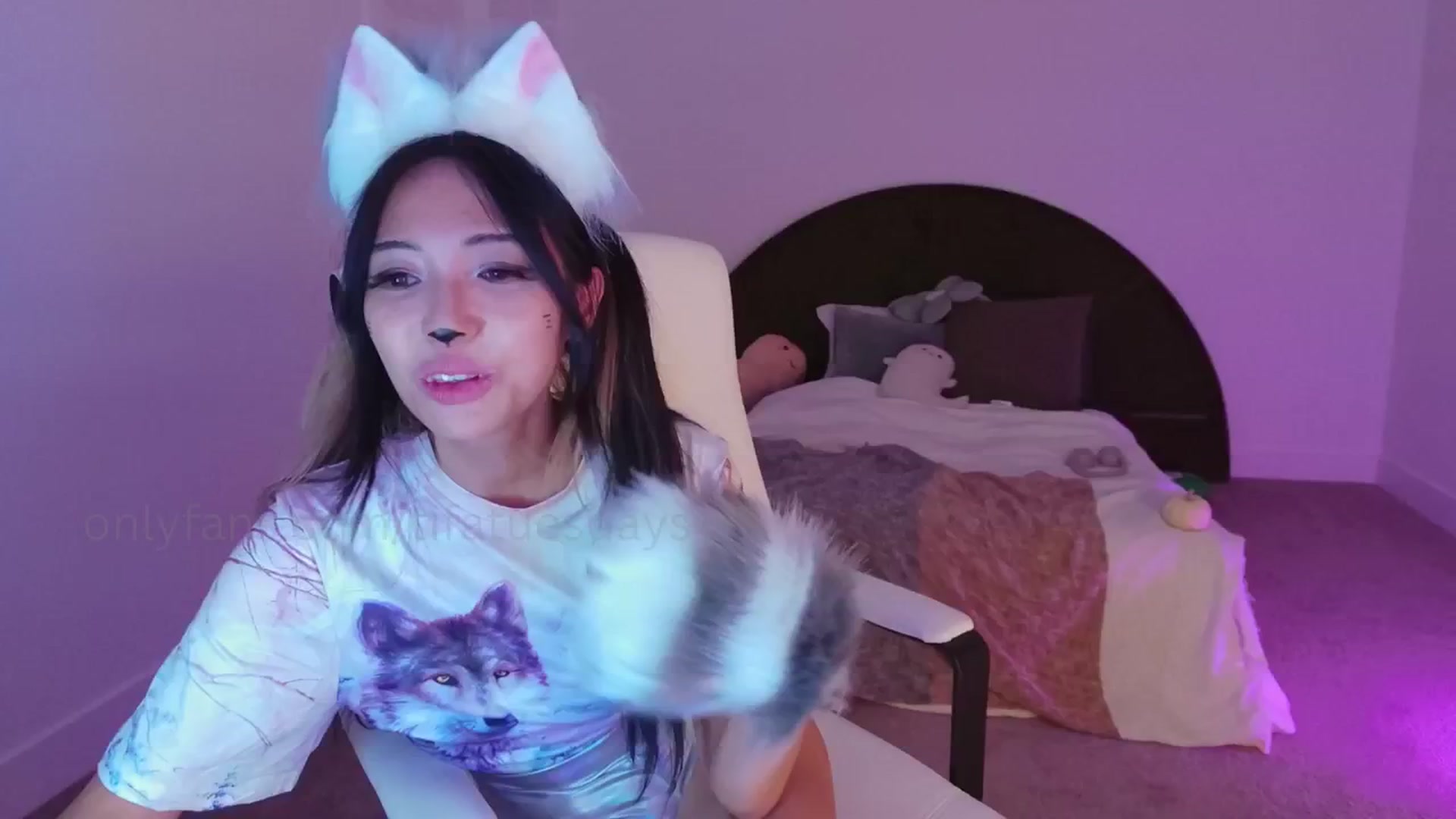 Gallery image thumbnail from SendTacoMoney's myfreecams stream on, 10/30/2024, 08:55 image 10 of 20