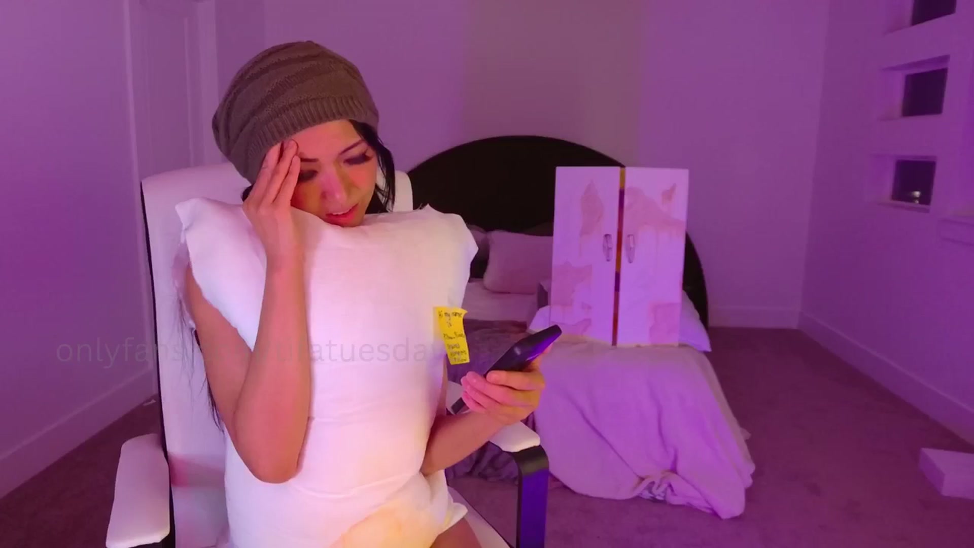 Gallery image thumbnail from SendTacoMoney's myfreecams stream on, 10/31/2024, 07:59 image 11 of 20