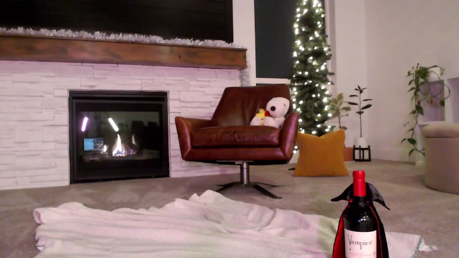 Gallery image thumbnail from SendTacoMoney's myfreecams stream on, 12/26/2024, 09:33 image 4 of 20