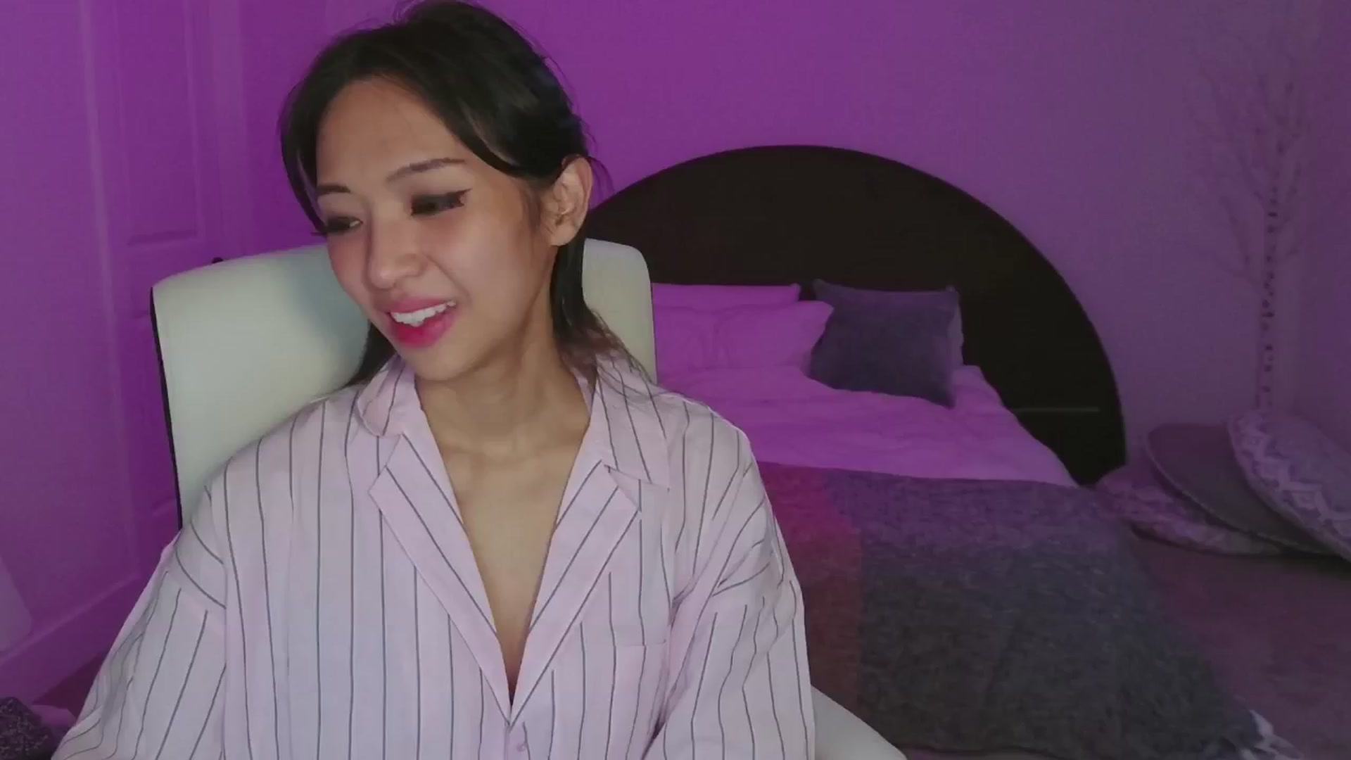 Gallery image thumbnail from SendTacoMoney's myfreecams stream on, 01/15/2025, 08:11 image 7 of 20