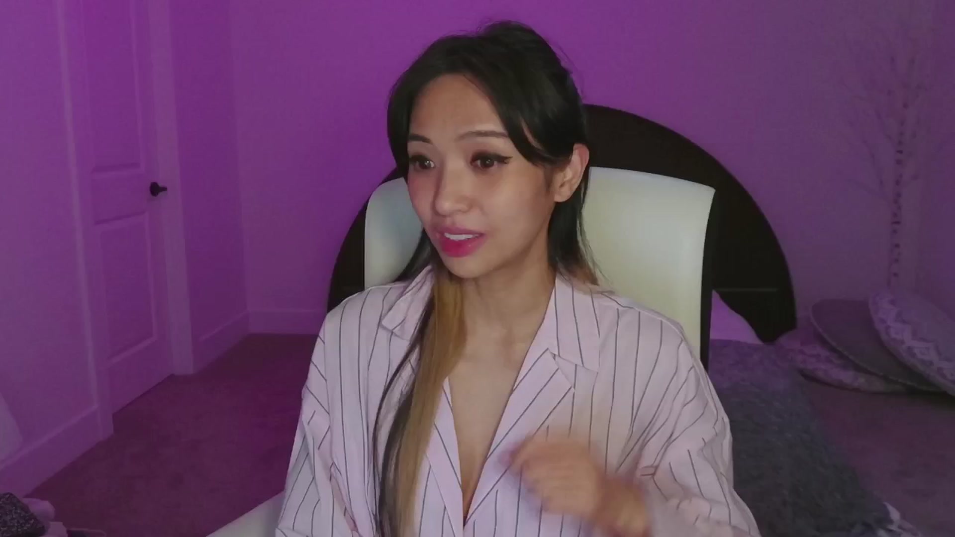 Gallery image thumbnail from SendTacoMoney's myfreecams stream on, 01/15/2025, 08:11 image 3 of 20