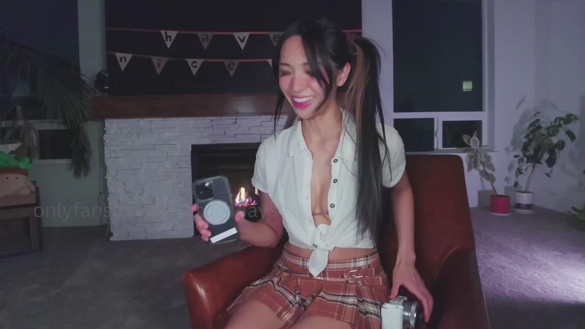 Gallery image thumbnail from SendTacoMoney's myfreecams stream on, 04/27/2025, 08:47 image 2 of 20